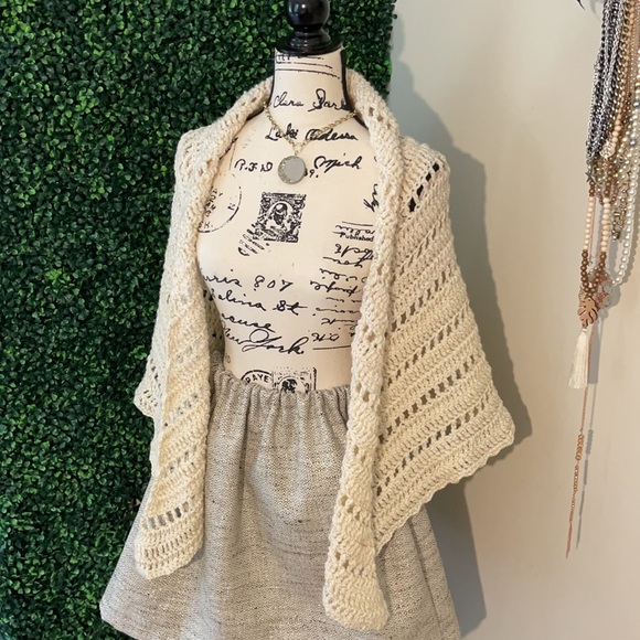 New,hand crochet, summer shawl - Picture 11 of 11